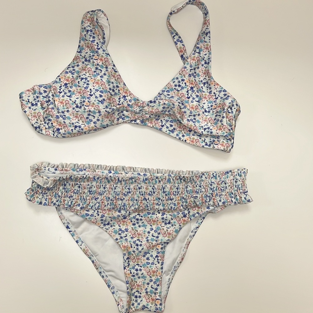 Chelsea and Violet bikini